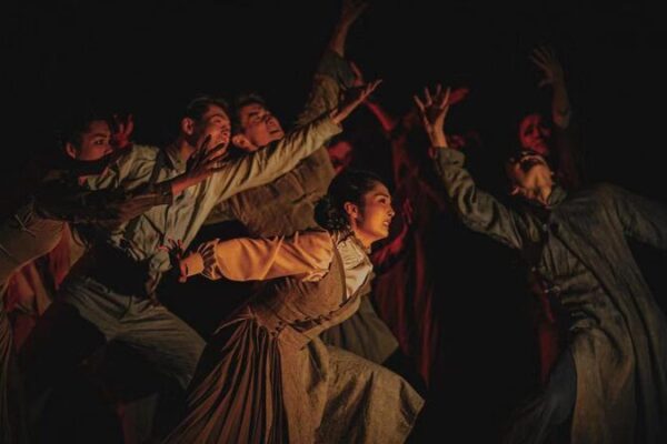 🎭 Pekín Hipnotizado por la Galardonada Obra de Danza “Oda a la Juventud Apasionada” __Peki_n_Hipnotizado_por_la_Galardonada_Obra_de_Danza__Oda_a_la_Juventud_Apasionada_ video poster