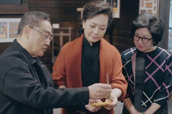 Peng_Liyuan_inspira_a_los_estudiantes_de_Macao_a_abrazar_la_cultura_china____