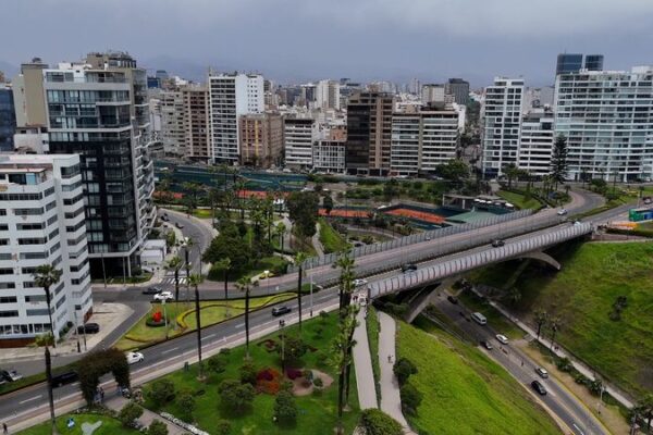 _Peru__se_prepara_para_brillar_en_la_reunio_n_de_APEC_en_Lima_ video poster