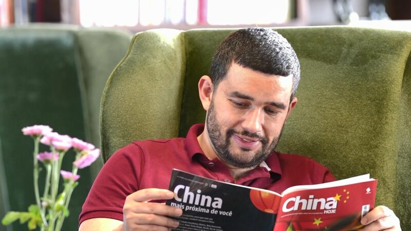 Poeta_peruana_celebra_a_heroi_nas_chinas_antiguas_despue_s_de_20_an_os_en_Asia
