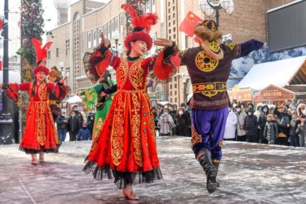 ¿Por qué EE. UU. está agitando nuevamente las controversias en Xinjiang? 🤔 _Por_que__EE__UU__esta__agitando_nuevamente_las_controversias_en_Xinjiang___