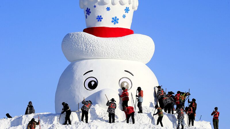 _Prepa_rate_para_conocer_a__Mr__Snowman__en_la_Expo_de_Arte_de_Esculturas_de_Nieve_de_Harbin____