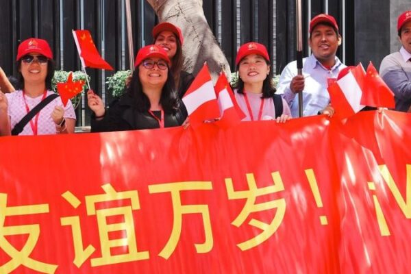 Presidente Xi: ¡China y Perú Navegan hacia un Futuro Compartido 🌏🤝 Presidente_Xi___China_y_Peru__Navegan_hacia_un_Futuro_Compartido___