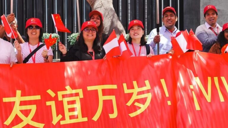 Presidente Xi: ¡China y Perú Navegan hacia un Futuro Compartido 🌏🤝 Presidente_Xi___China_y_Peru__Navegan_hacia_un_Futuro_Compartido___