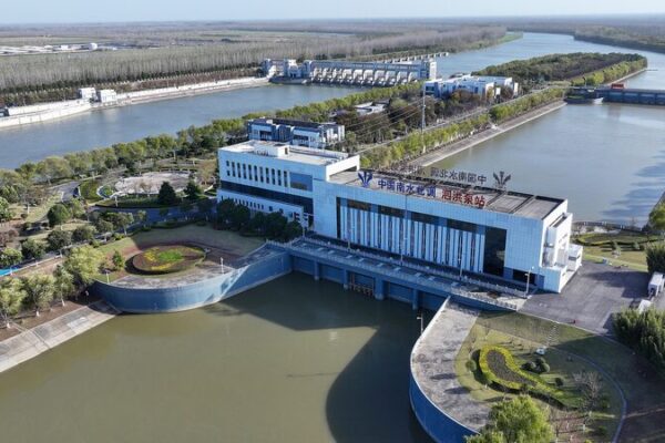 Proyecto gigante en China desvía 76.5 mil millones de metros cúbicos de agua hacia el norte Proyecto_gigante_en_China_desvi_a_76_5_mil_millones_de_metros_cu_bicos_de_agua_hacia_el_norte