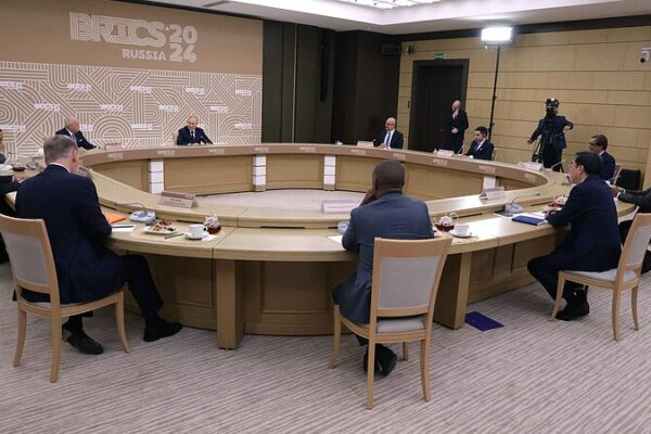 Putin__La_amistad_entre_China_y_Rusia_prospera_gracias_al_respeto_mutuo__