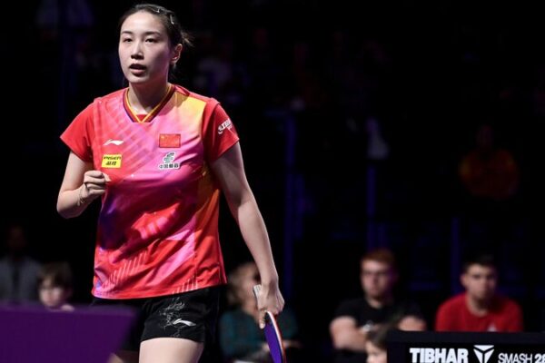 Qian Tianyi de China sorprende a la cabeza de serie Wang Yidi y avanza a los cuartos de final 🎉🏓 Qian_Tianyi_de_China_sorprende_a_la_cabeza_de_serie_Wang_Yidi_y_avanza_a_los_cuartos_de_final___