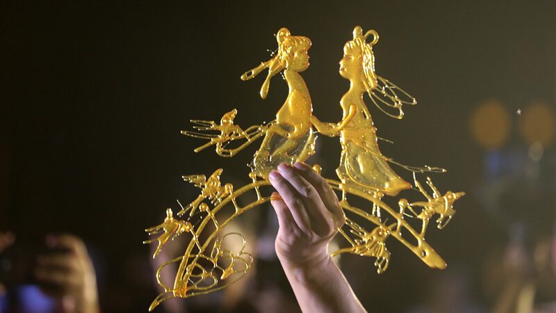 Qixi_y_el_Di_a_de_San_Valenti_n__Celebraciones_del_Amor_a_trave_s_de_las_Culturas___
