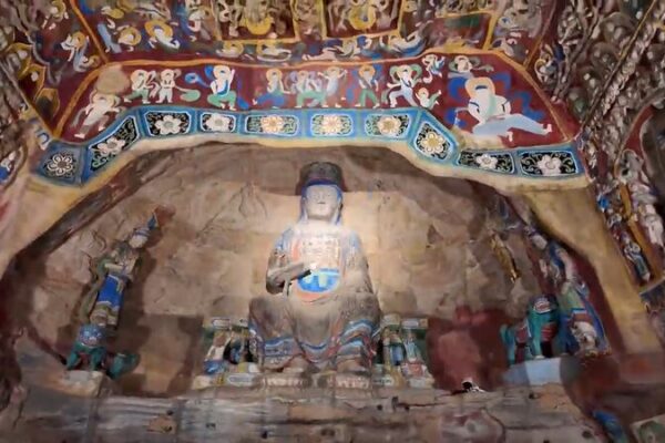 Re_plica_e_pica_1_1_de_las_Grutas_de_Yungang_llega_al_Museo_de_Zhengzhou__ video poster
