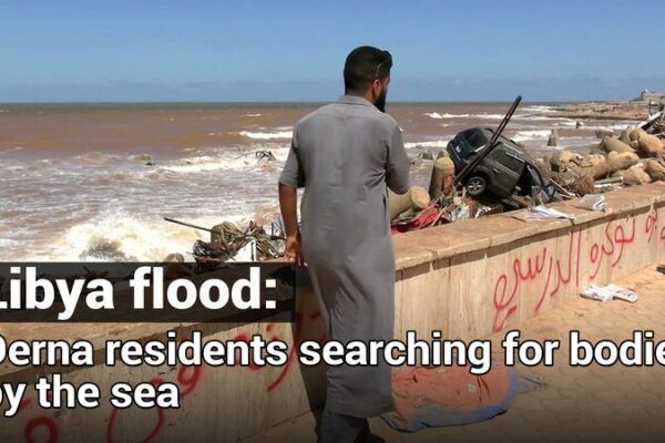 Residentes_de_Derna_buscan_a_sus_seres_queridos_entre_las_olas_tras_inundacio_n_devastadora__ video poster