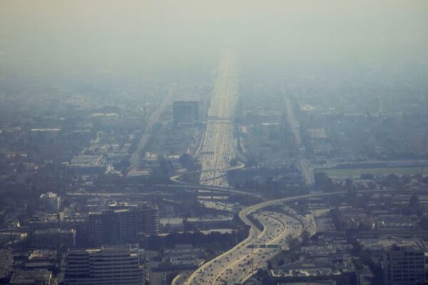 Respirar_Fuego__Los_A_ngeles_Sofocado_por_el_Humo_de_Incendios_Forestales___
