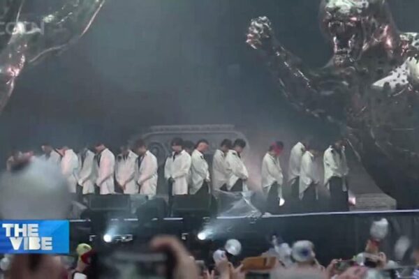 Revelando_los_ingredientes_secretos_del_K_Pop__Detra_s_de_los_mayores_e_xitos_de_Corea_del_Sur__ video poster