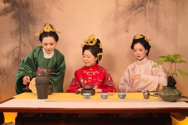 Revivir las tradiciones del té de la Dinastía Ming: Celebrando la simplicidad y la elegancia 🍵 Revivir_las_tradiciones_del_te__de_la_Dinasti_a_Ming__Celebrando_la_simplicidad_y_la_elegancia__ video poster