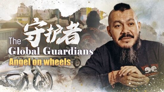 Rodrigo Heredia: El motociclista que trae esperanza a la Ciudad de México Rodrigo_Heredia__El_motociclista_que_trae_esperanza_a_la_Ciudad_de_Me_xico video poster