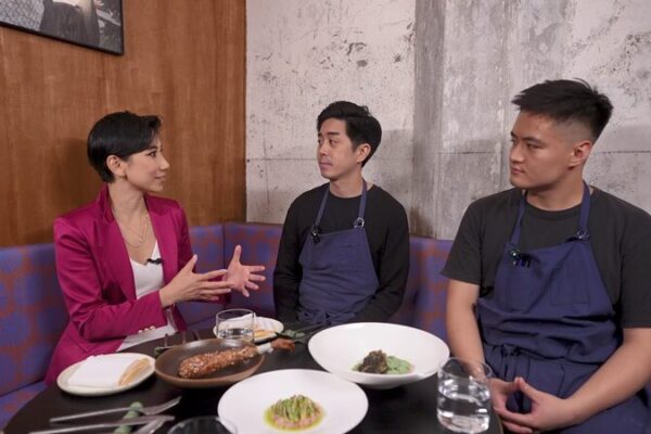Sabores de Fusión: Los chefs Jun y Adam animan la escena gastronómica de Shanghái 🍽️ Sabores_de_Fusio_n__Los_chefs_Jun_y_Adam_animan_la_escena_gastrono_mica_de_Shangha_i___ video poster