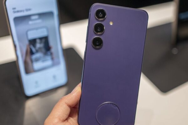 Samsung recupera el primer lugar mientras Apple cae; Xiaomi sube en el Q1 2024 📱 Samsung_recupera_el_primer_lugar_mientras_Apple_cae__Xiaomi_sube_en_el_Q1_2024__