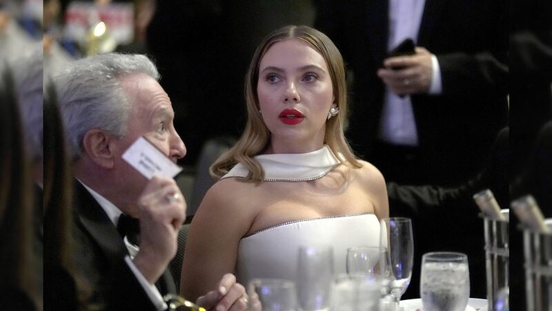 Scarlett_Johansson_acusa_a_OpenAI__La_voz_de_ChatGPT_es__asombrosamente_similar__a_la_suya