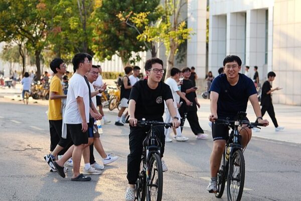 Se publican ensayos inspiradores de Xi Jinping sobre educación antes del Día de los Maestros en China Se_publican_ensayos_inspiradores_de_Xi_Jinping_sobre_educacio_n_antes_del_Di_a_de_los_Maestros_en_China