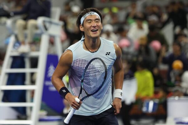 Sensacio_n_china_Bu_Yunchaokete_sorprende_a_Rublev_en_el_China_Open____
