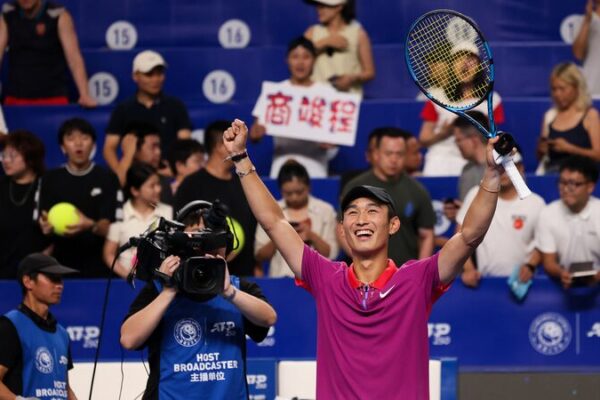 Shang_Juncheng_hace_historia_en_la_ATP_Tour_en_el_Chengdu_Open__