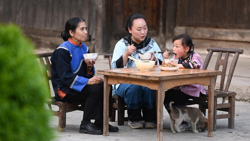 Shefan__Una_tradicio_n_primaveral_que_une_al_pueblo_Miao_de_Guizhou__