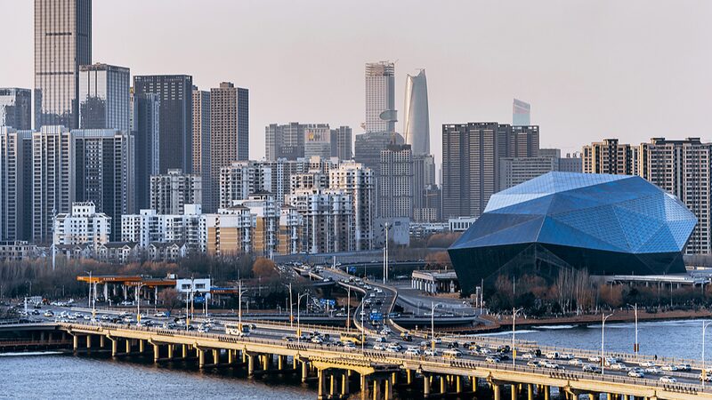 Shenyang_se_ilumina__Celebra_el_Festival_del_Medio_Oton_o_en_la_antigua_ciudad_de_China video poster