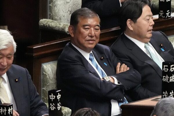 Shigeru_Ishiba_reelegido_como_Primer_Ministro_de_Japo_n_tras_ren_ida_votacio_n