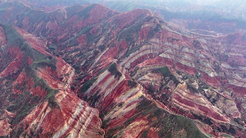 Shuimo_Danxia___Donde_las_rocas_rojas_de_China_se_vuelven_verdes___