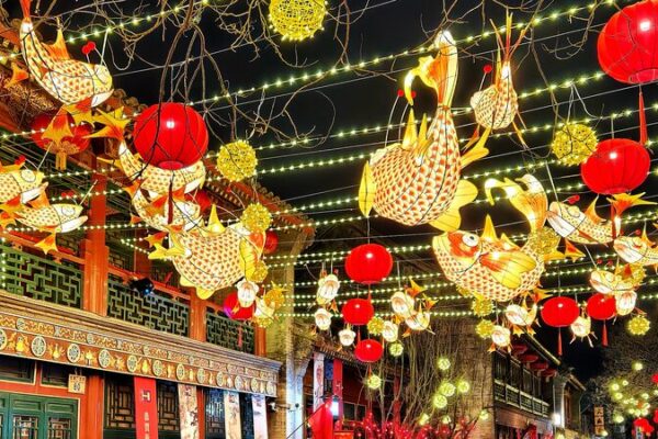 Símbolos de la suerte iluminan la Vía Central de Beijing en el Año Nuevo Chino Si_mbolos_de_la_suerte_iluminan_la_Vi_a_Central_de_Beijing_en_el_An_o_Nuevo_Chino