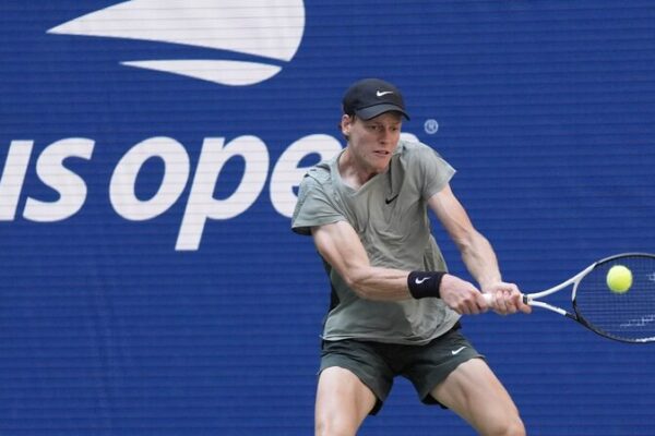 ¡Sinner avanza en el US Open mientras Swiatek sigue imparable! _Sinner_avanza_en_el_US_Open_mientras_Swiatek_sigue_imparable_