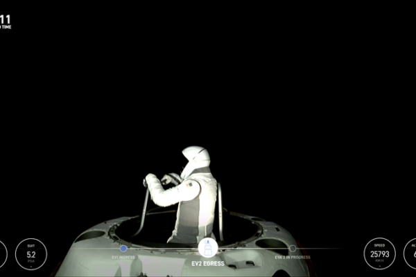 SpaceX_hace_historia_con_el_primer_paseo_espacial_privado___