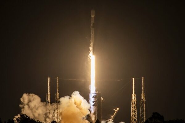 🚀 ¡SpaceX lanza 23 nuevos satélites Starlink al espacio! ___SpaceX_lanza_23_nuevos_sate_lites_Starlink_al_espacio_