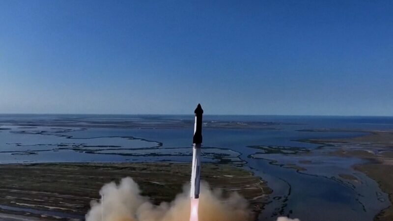 _SpaceX_lanza_el_Starship_pero_cancela_el_intento_de_atrapar_el_booster_ video poster