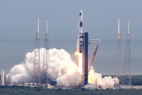 _SpaceX_lanza_misio_n_para_rescatar_a_astronautas_varados_de_la_NASA___