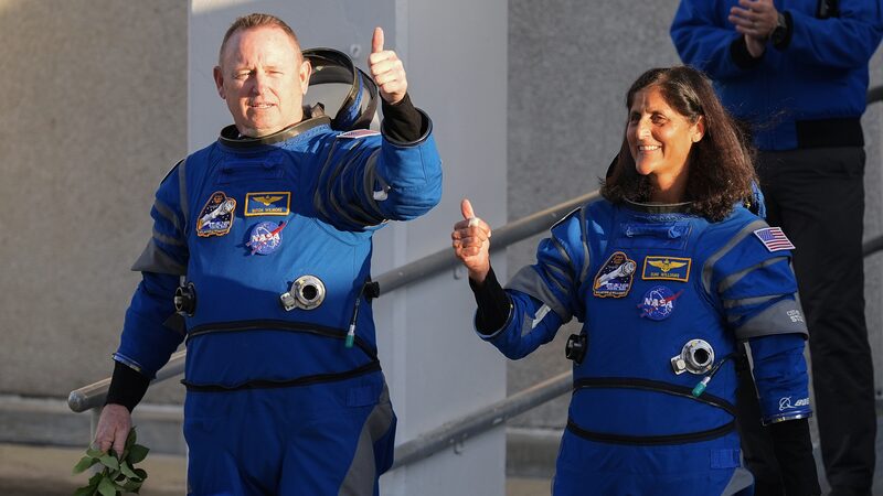 SpaceX_llevara__de_regreso_a_astronautas_varados_de_la_NASA_tras_fallas_en_el_Starliner_de_Boeing