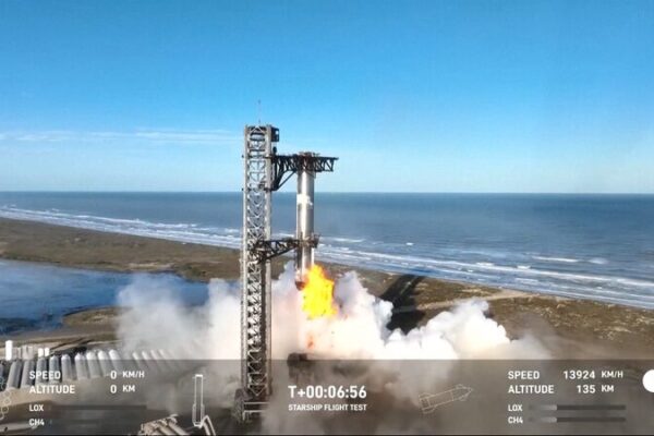 SpaceX pierde contacto con Starship después de atrapar el propulsor del cohete SpaceX_pierde_contacto_con_Starship_despue_s_de_atrapar_el_propulsor_del_cohete video poster