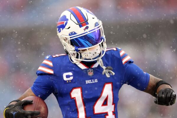 Stefon Diggs encuentra ‘Un Soplo de Aire Fresco’ con los Houston Texans Stefon_Diggs_encuentra__Un_Soplo_de_Aire_Fresco__con_los_Houston_Texans