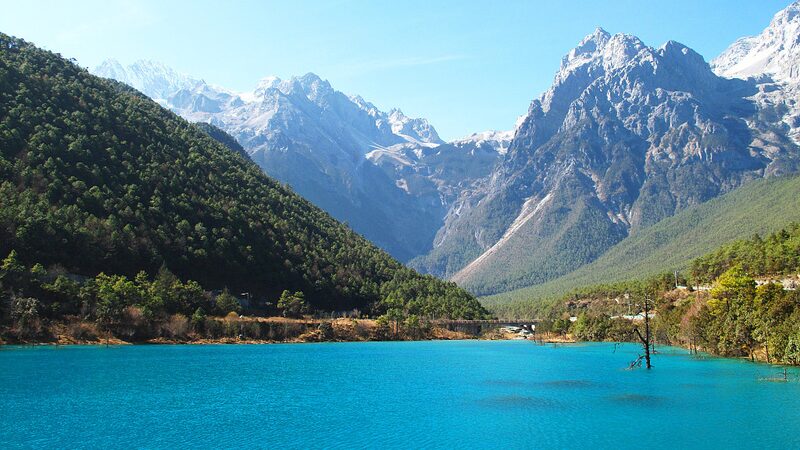 Sume_rgete_en_la_magia_del_Valle_de_la_Luna_Azul_____El_parai_so_oculto_de_Yunnan video poster