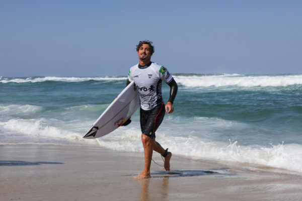 _Surf_en_Grande__El_E_pico_Regreso_de_Joao_Chianca_para_los_Juegos_Oli_mpicos_de_Pari_s_