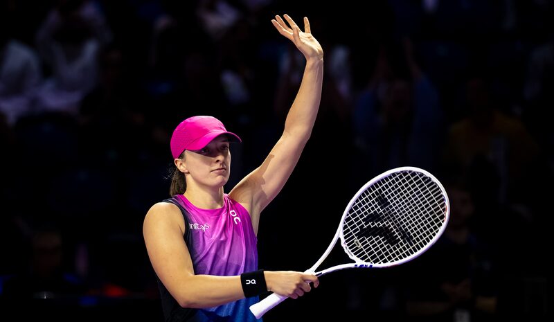 Swiatek_fuera_del_WTA_Finals__Krejcikova_vence_a_Gauff_y_cambia_el_juego__