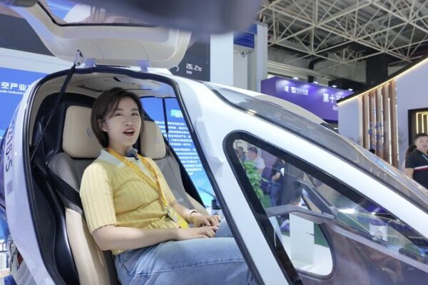 Taxis_Voladores_de_China__El_Futuro_del_Transporte_Despega__