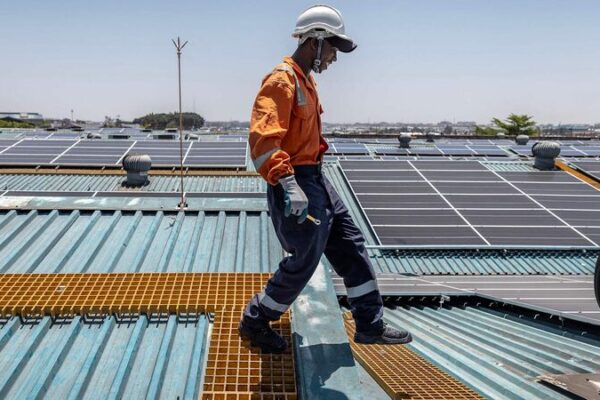 TecnologĂa solar china ilumina campamento de refugiados en Kenia: Un faro de esperanza Tecnologi_a_solar_china_ilumina_campamento_de_refugiados_en_Kenia__Un_faro_de_esperanza
