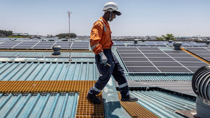 Tecnologi_a_solar_china_ilumina_campamento_de_refugiados_en_Kenia__Un_faro_de_esperanza