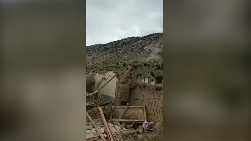 Terremoto_devastador_en_Afganista_n_deja_ma_s_de_1_000_muertos video poster