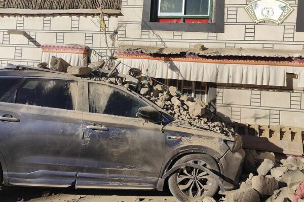 Terremoto_potente_en_Xizang_deja_53_muertos_y_decenas_de_heridos