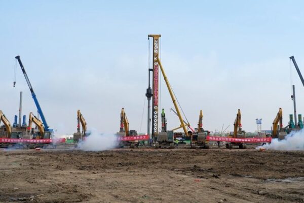 Tesla_Inicia_Construccio_n_de_Gigafa_brica_de_Megabateri_as_en_Shangha_i___