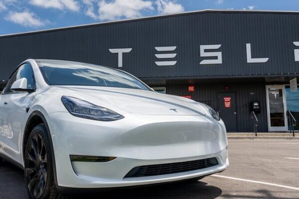 Tesla pisa el freno: Más del 10% del personal enfrenta despidos en medio de una caída en ventas Tesla_pisa_el_freno__Ma_s_del_10__del_personal_enfrenta_despidos_en_medio_de_una_cai_da_en_ventas