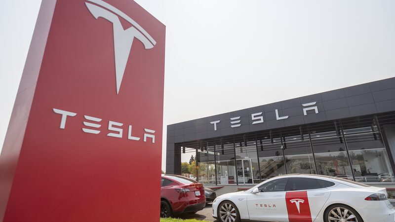 Tesla_presenta_prototipo_futurista_de_Cybercab_Robotaxi___