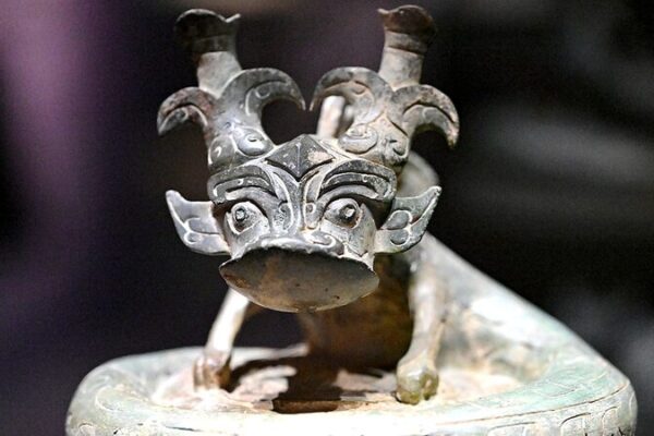 Tesoros de la Edad de Bronce Brillan en el Museo Nacional de China 🌟 Tesoros_de_la_Edad_de_Bronce_Brillan_en_el_Museo_Nacional_de_China__ video poster