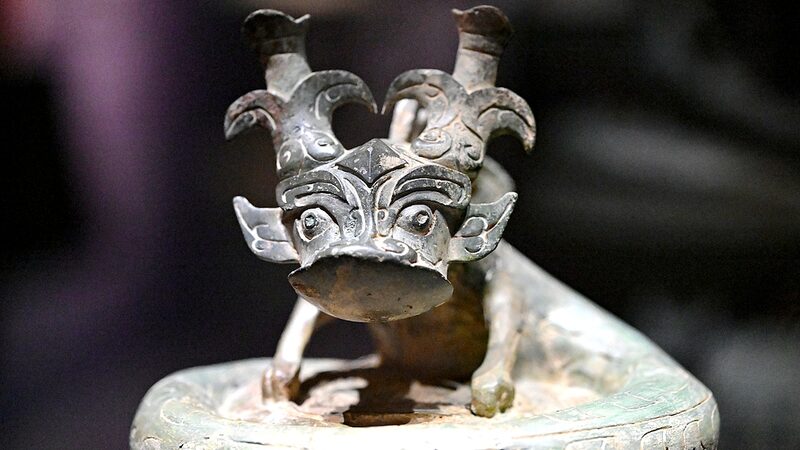 Tesoros_de_la_Edad_de_Bronce_Brillan_en_el_Museo_Nacional_de_China__ video poster